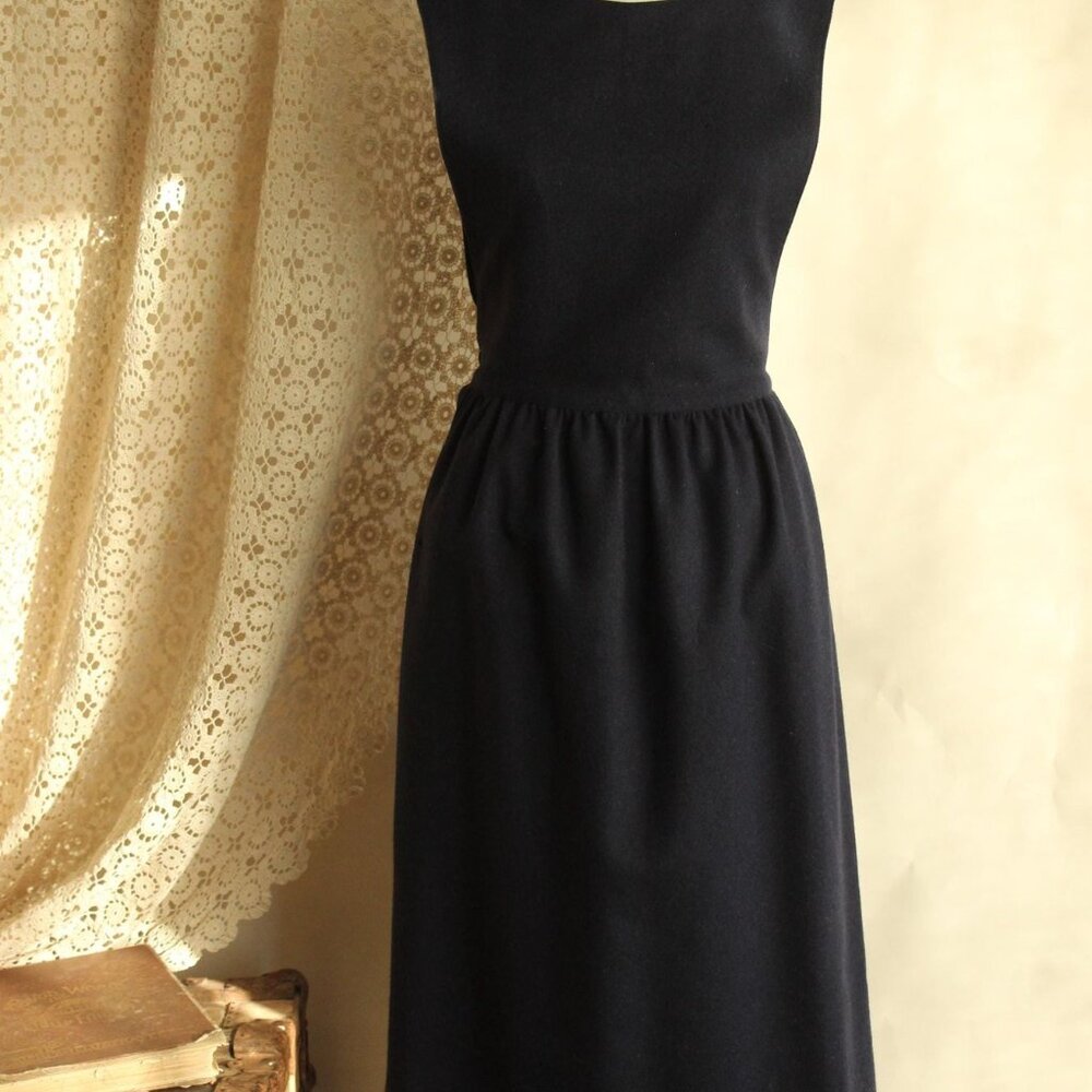 Vintage 1980s Dress with Pockets, J.G. Hook Wool Navy Blue Pinafore, Size 8 - Picture 3 of 14